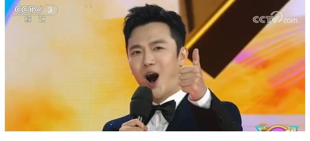 央視|張韜：主持國慶特別節(jié)目，臨場表現(xiàn)成熟穩(wěn)重有“央視一哥”的潛質(zhì)