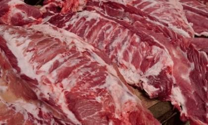 买排骨时,肋排、大排、小排哪个好?肉贩教你一招,买对不浪费!