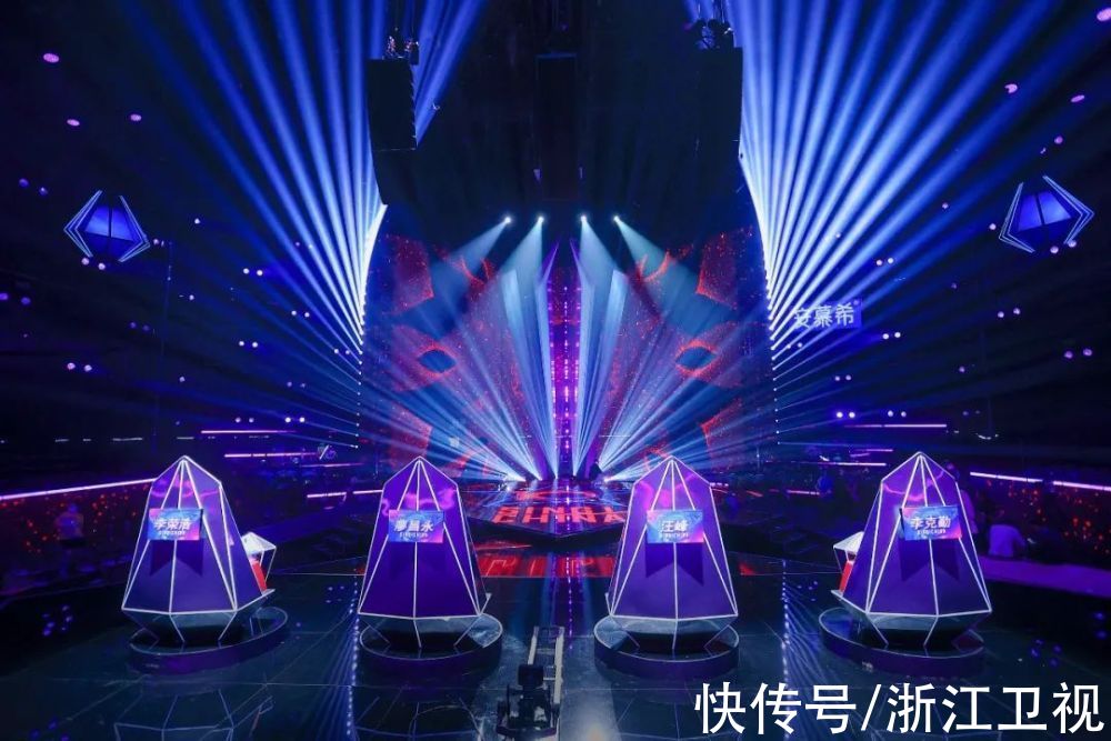 2021中国好声音|《2021中国好声音》巅峰之夜热度领跑，伍珂玥夺得总冠军点燃十周年梦想舞台