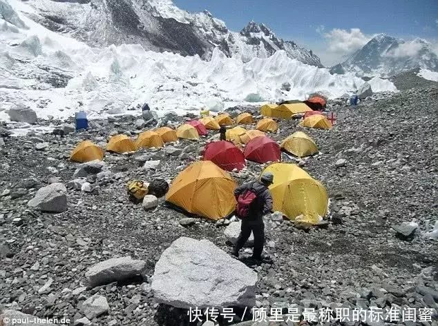 珠穆朗玛峰在哪里恐怖图片
