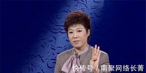 于丹!从国学大师到跌落神坛,被北大学子赶下台的于丹,当年到底做了啥