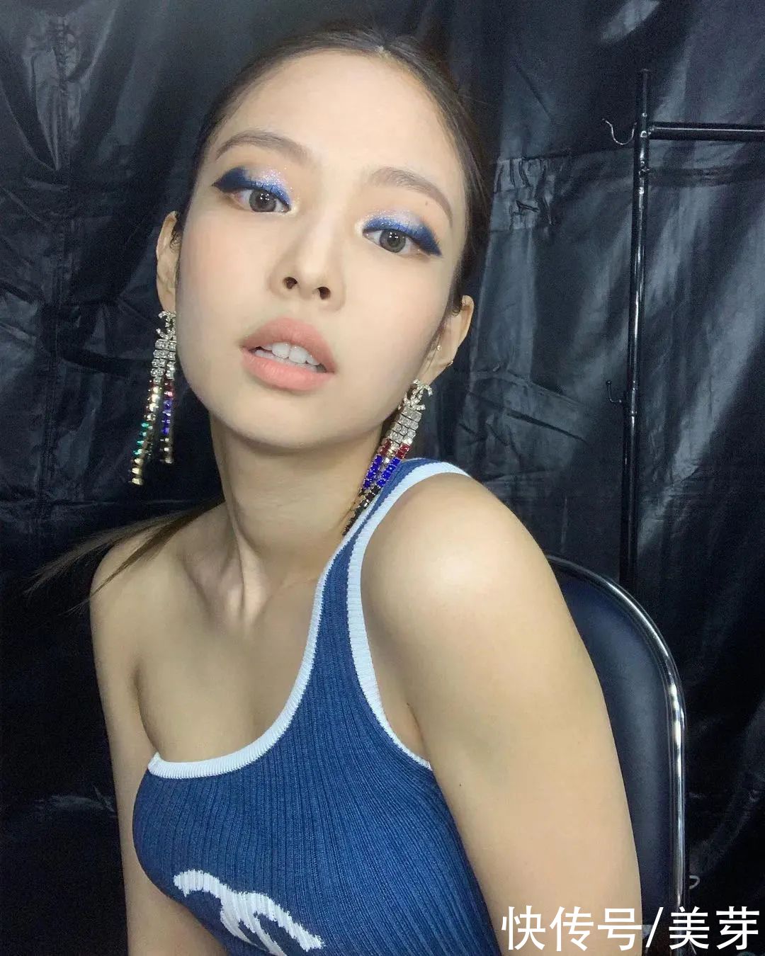 克莱因蓝|“克莱因蓝”太太太火了！这么穿才显白