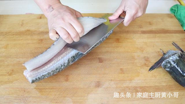 爱吃水煮鱼不会做,大厨详细教你做法步骤,20块钱本钱够全家人吃