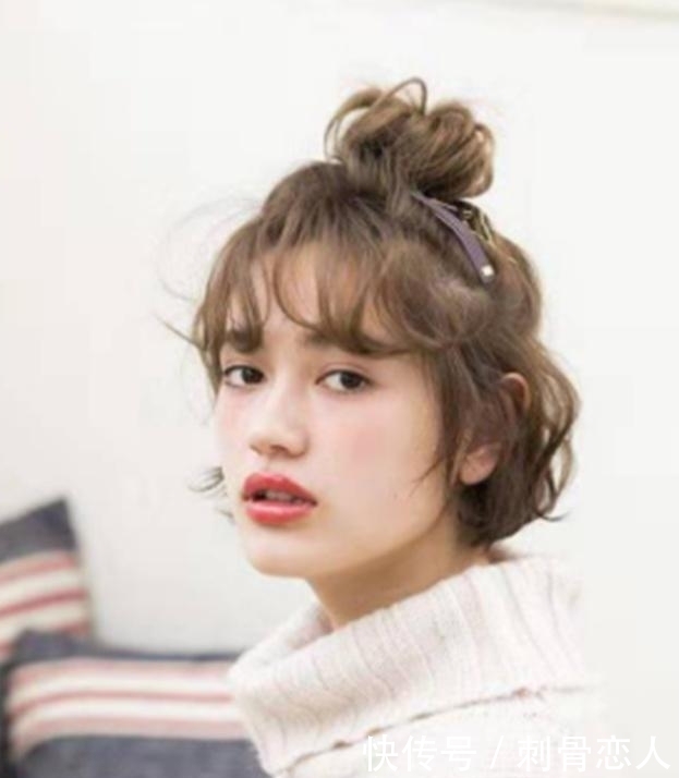 羊毛卷|同样是烫“羊毛卷”,为何你烫就很显老?原因基本离不开这两点