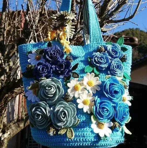 小花片 55款超美的钩花包包,只要会钩不同的花,拼缝在一起,就能做出