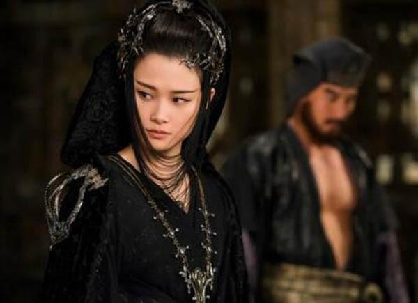 冰箱|李宇春的冰箱首曝光,連豆瓣醬都分類的她才是隱藏的“女版黃磊”