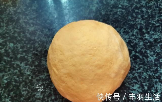 早餐|最近女儿迷上这款早餐，隔天蒸一锅，香软筋道颜值高，总也吃不腻