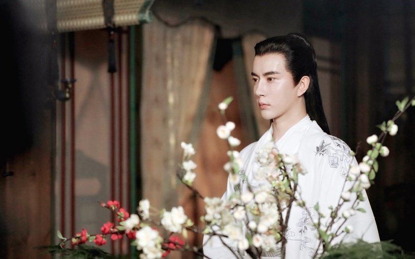 《明月曾照江东寒》10位古装男神和女神！他撞脸易烊千玺了