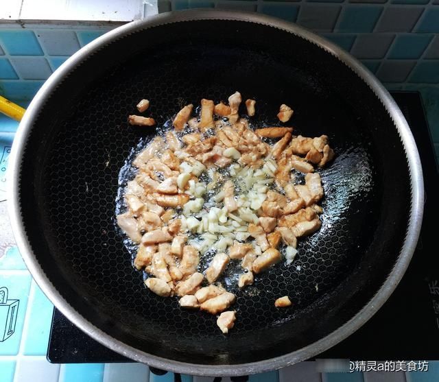 天冷，建议多吃这道家常菜，简单一炒好吃又营养，还不用担心长肉