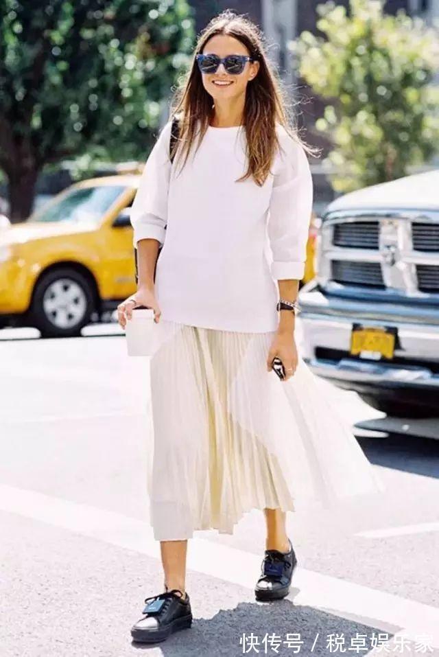 阔腿裤 30岁以上的女人这样穿卫衣,减龄又得体!快看时尚达人的穿搭心机