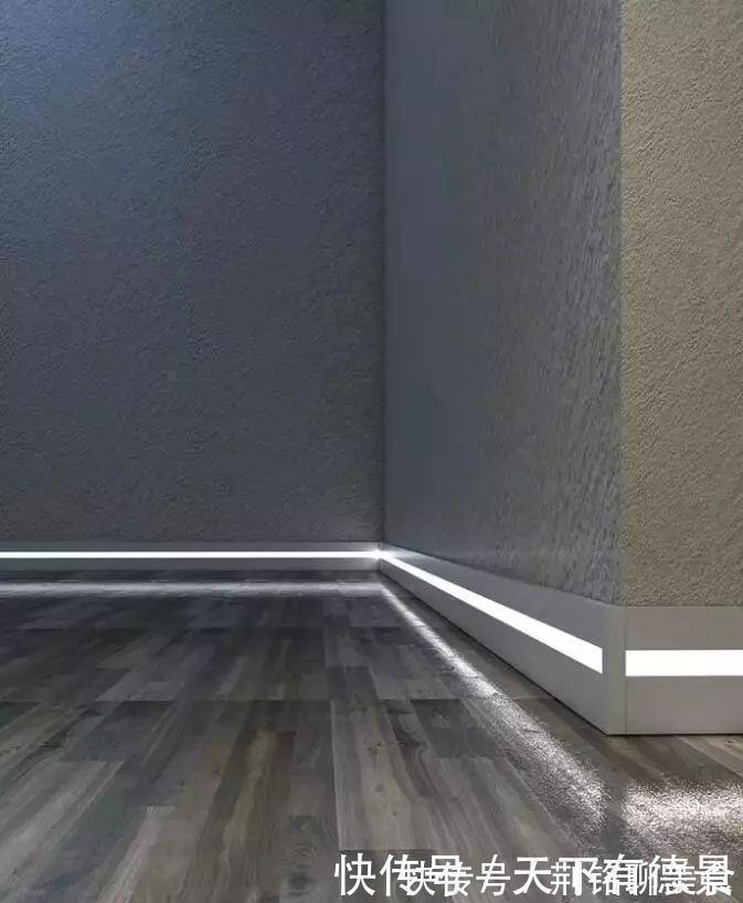 白模|传统的踢脚线已过时,创新设计才重要,让你的家瞬间变高级!
