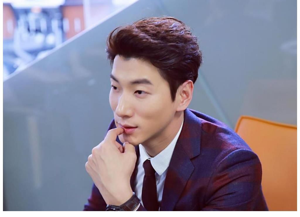 张亮将张亮麻辣烫告上法庭,索赔180万,没想到赢了官司输了人气