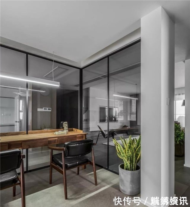 灰色调|143平简约四居室,水泥灰和原木风的家具打造的空间,让人羡慕