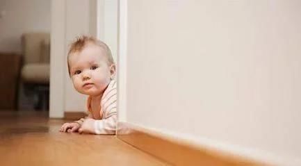 宝妈|“爸爸为何趴在妈妈身上”,这位妈妈这样回答,堪比教科书式回答