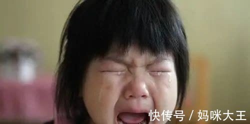 父母|当孩子发脾气、打人时,父母的做法会影响孩子的一生,别做错了