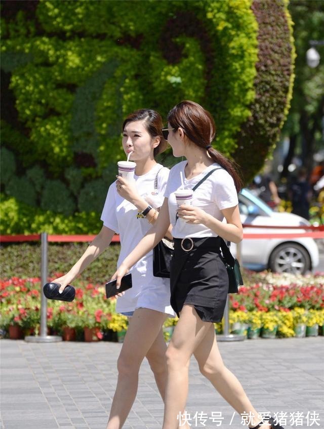 包臀裙|一对闺蜜,两种风格,按照自己的想法去搭配,穿出精致的感觉!