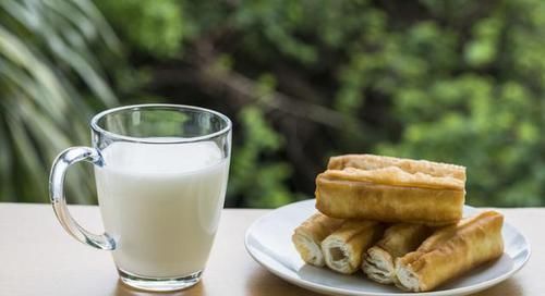 张宏文|中国式“糊弄”早餐悄然兴起,很多孩子天天吃,妈妈却丝毫没察觉