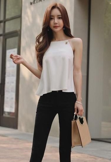 成熟|街拍时尚成熟的紧身打底裤美女,舒适修身,散发青春气息