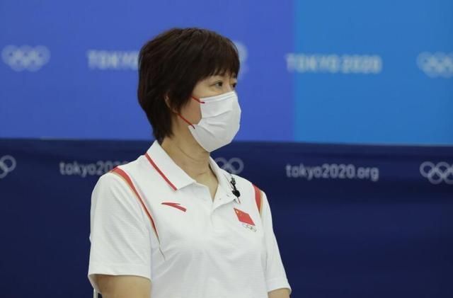 颜妮|郎平透露女排失利3大原因!朱婷韧带撕裂保守治疗,打两局手就麻