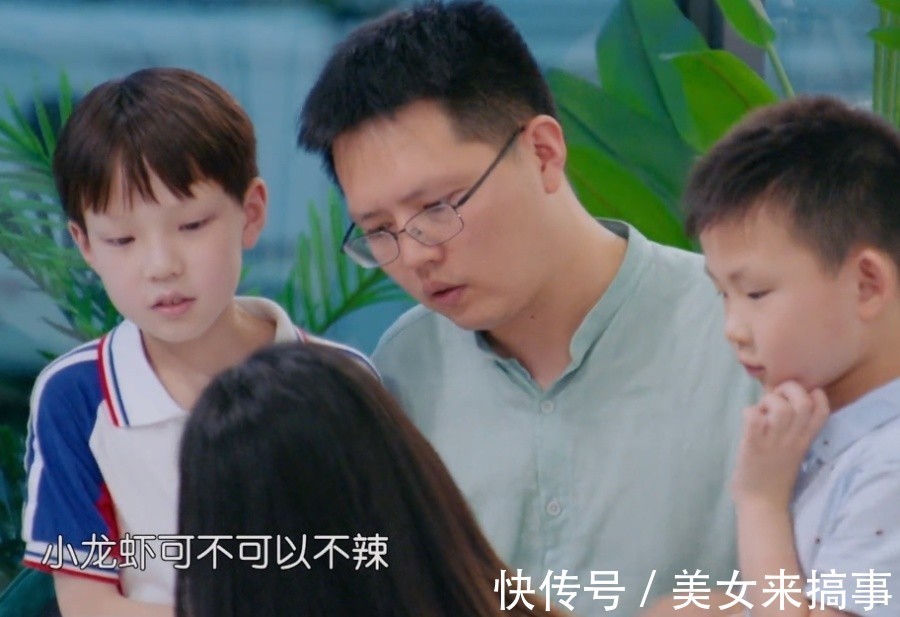 服務(wù)員|《中餐廳》價(jià)格遭觀眾吐槽,五個(gè)家常菜近500元,顧客結(jié)賬快哭了