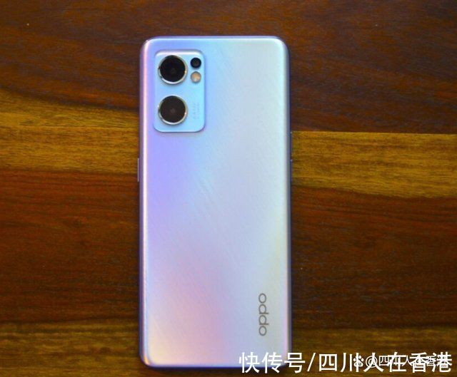 天玑|OPPO Reno7 5G评测:单靠好看不值得升级