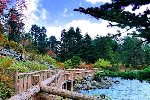 「螺髻山」山高水长花更艳