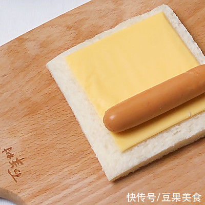 芝士片|芝士吐司香肠卷，快速解锁吐司的神仙吃法