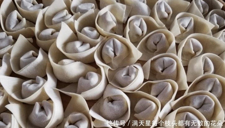 教你做鲜虾馄饨,做法简单,皮薄馅多又多汁,上桌家人都爱吃