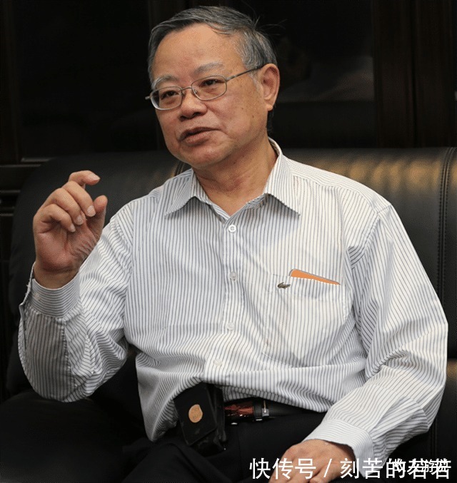 杨慧芬#“百变”作家叶永烈一生出版180多部作品,自曝小学作文不及格