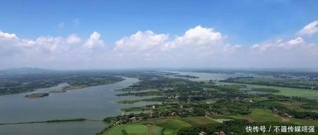 湖南省津市集山川湖泊平原于一身，风景秀丽、景观奇特