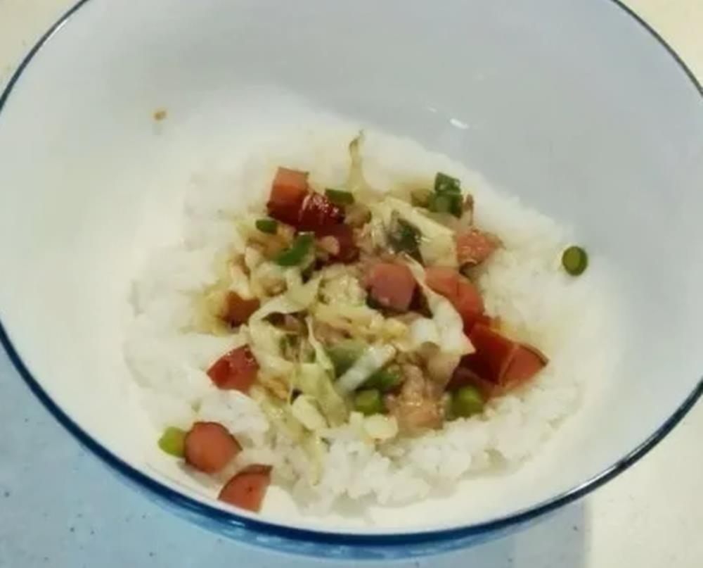 嫌弃|“不吃娃的剩饭,宝妈被老人数落”惹争议,孩子的剩饭,你吃吗?