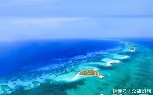 南海新岛屿呼之欲出数艘挖泥船填海造岛，3500米机场跑道拔地而起