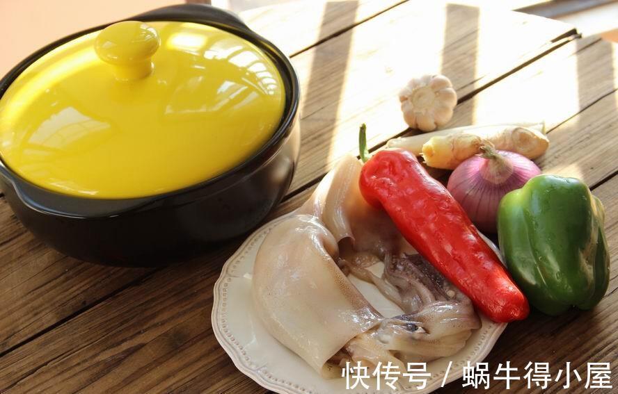 砂锅鱿鱼|口味丰富的砂锅鱿鱼，制作简单，香气四溢