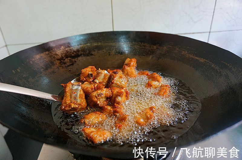 入味|排骨这么做味道完全不同，香辣入味，隔壁家的小孩儿都馋哭了