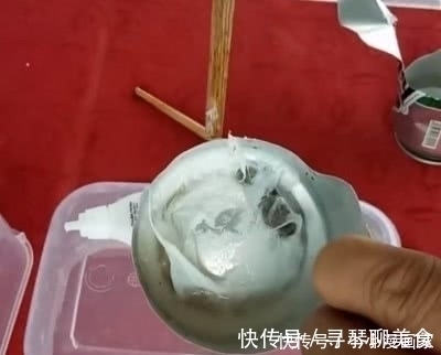 502胶水|水蛭以吸血为生，如果吸了502胶水会怎样？国外小伙揭开谜底