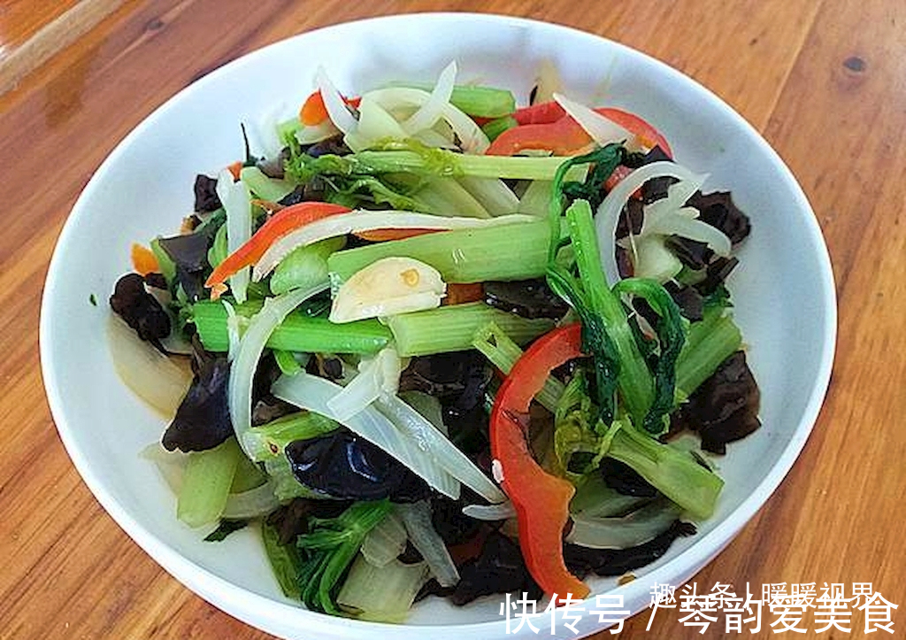 红椒|冬天多吃此菜,膳食纤维多,排出隔夜黑宿便,腰也越来越细了