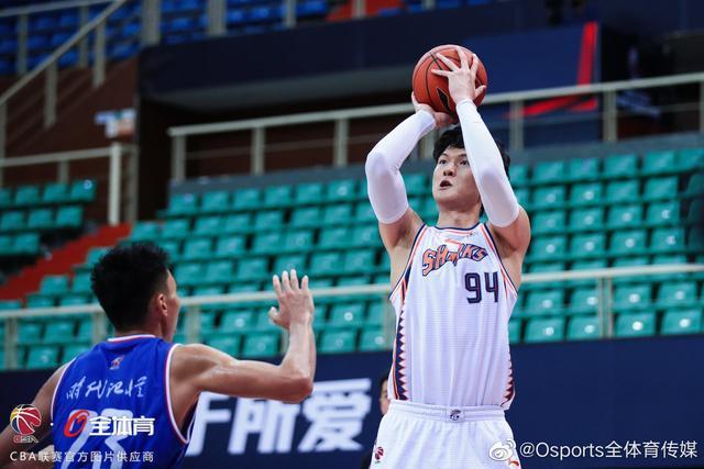 天津|CBA积分榜:老黑马褪色,新黑马崛起,广东宏远迎来反弹良机