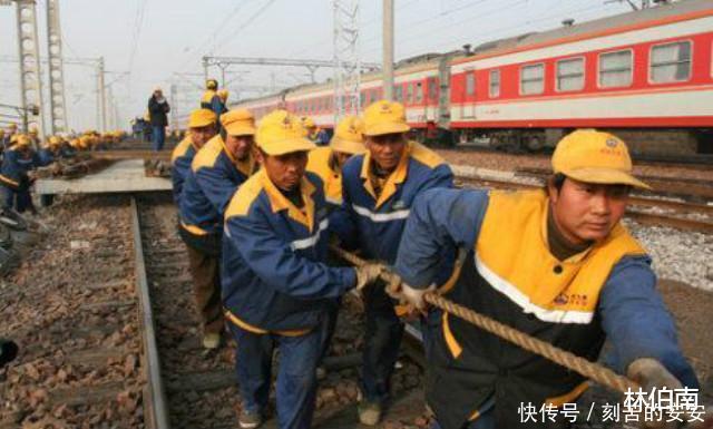 川藏铁路高度跨越两座珠峰，外国要修100年，中国20年就行