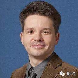 批评家|无需任何标记数据,几张照片就能还原出3D物体结构,自监督学习还能这样用