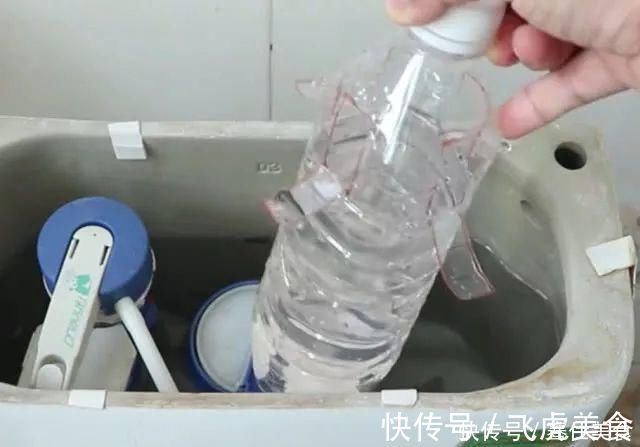 家里剩的肥皂头，放在塑料瓶里效果太好了，一年能省好多