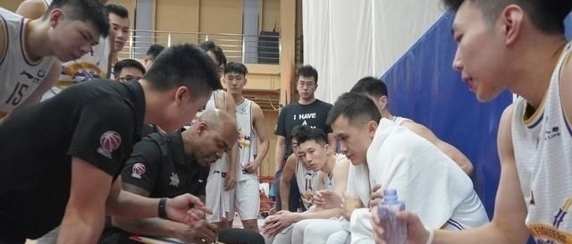 CB马布里遭遇三连败!CBA顶薪先生受伤 新星成最大亮点