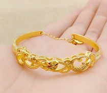 含金量@买黄金首饰时,店员为什么会先问“给谁买”别被坑了