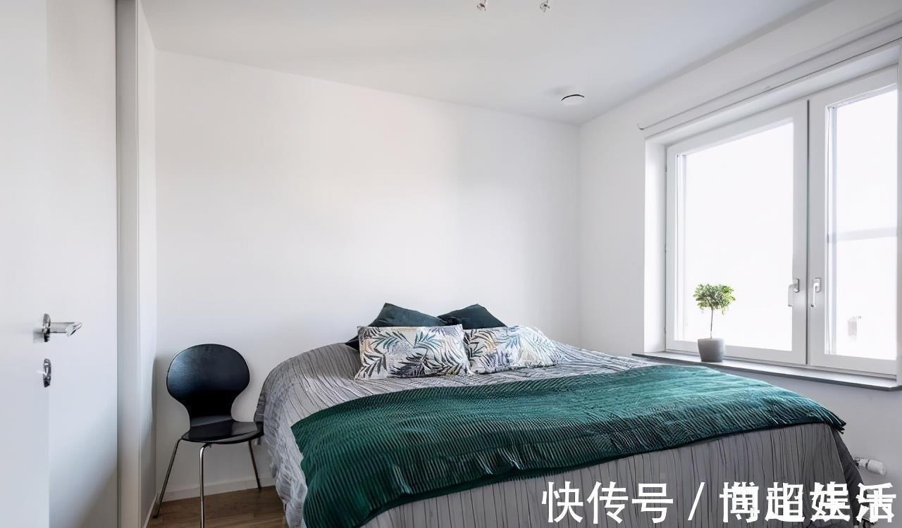 玄关|夫妻46㎡一居,玄关规划衣帽间,大白墙整洁清新,精致小家太美了