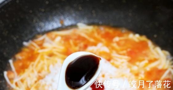 简单一炒十分钟就出锅，酸甜可口，不用担心剩米饭吃不完了！