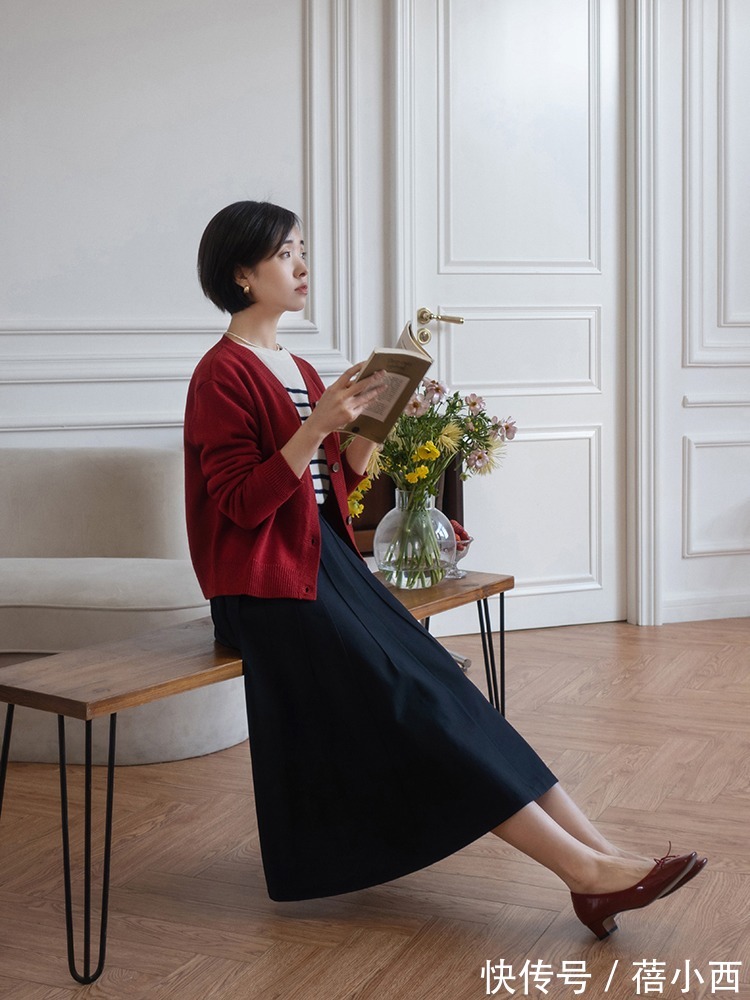 下半身 穿半身裙时别搭配小白鞋了,试试这些精致高跟鞋,高级优雅又百搭