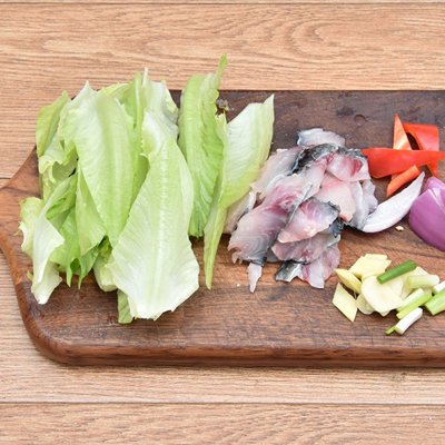胡椒粉|生菜梗炒鱼片
