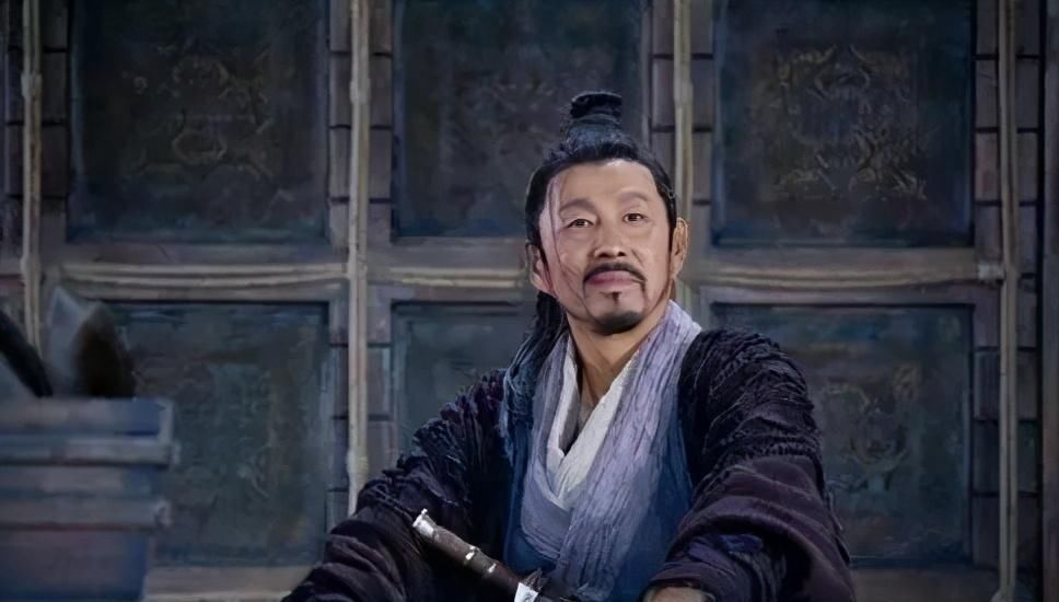 送给|刘邦诛杀彭越，并将他剁成肉酱送给英布一份，英布一看不妙就造反