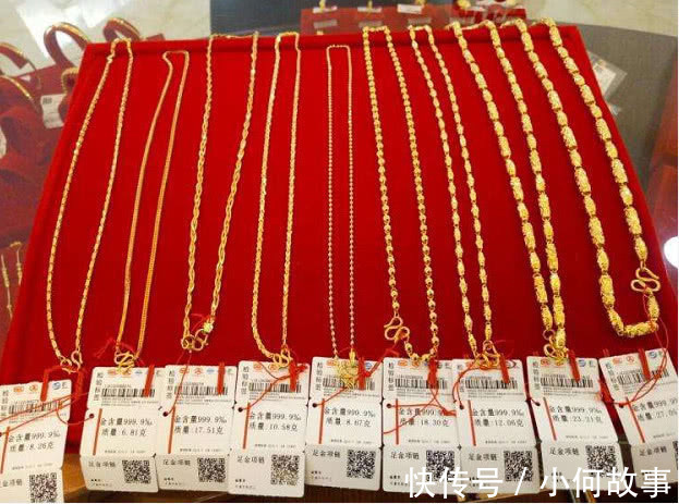 金店 买“金项链”时,专挑“3种”,金店老板一看碰见真内行了
