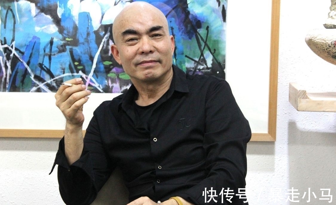 画法@赵寒翔不顾批评,搞国画创新,用涂鸦颠覆传统山石技法?