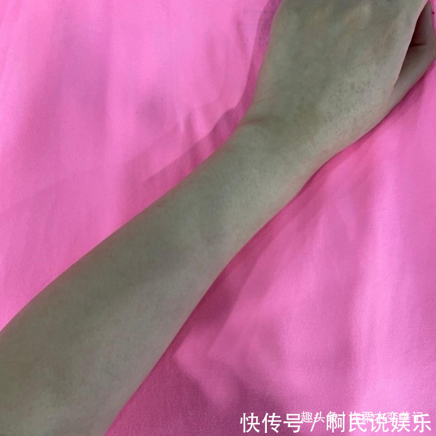 女人不管穿啥,建议少挑这3种“颜色”,显老没气质,被人说邋遢